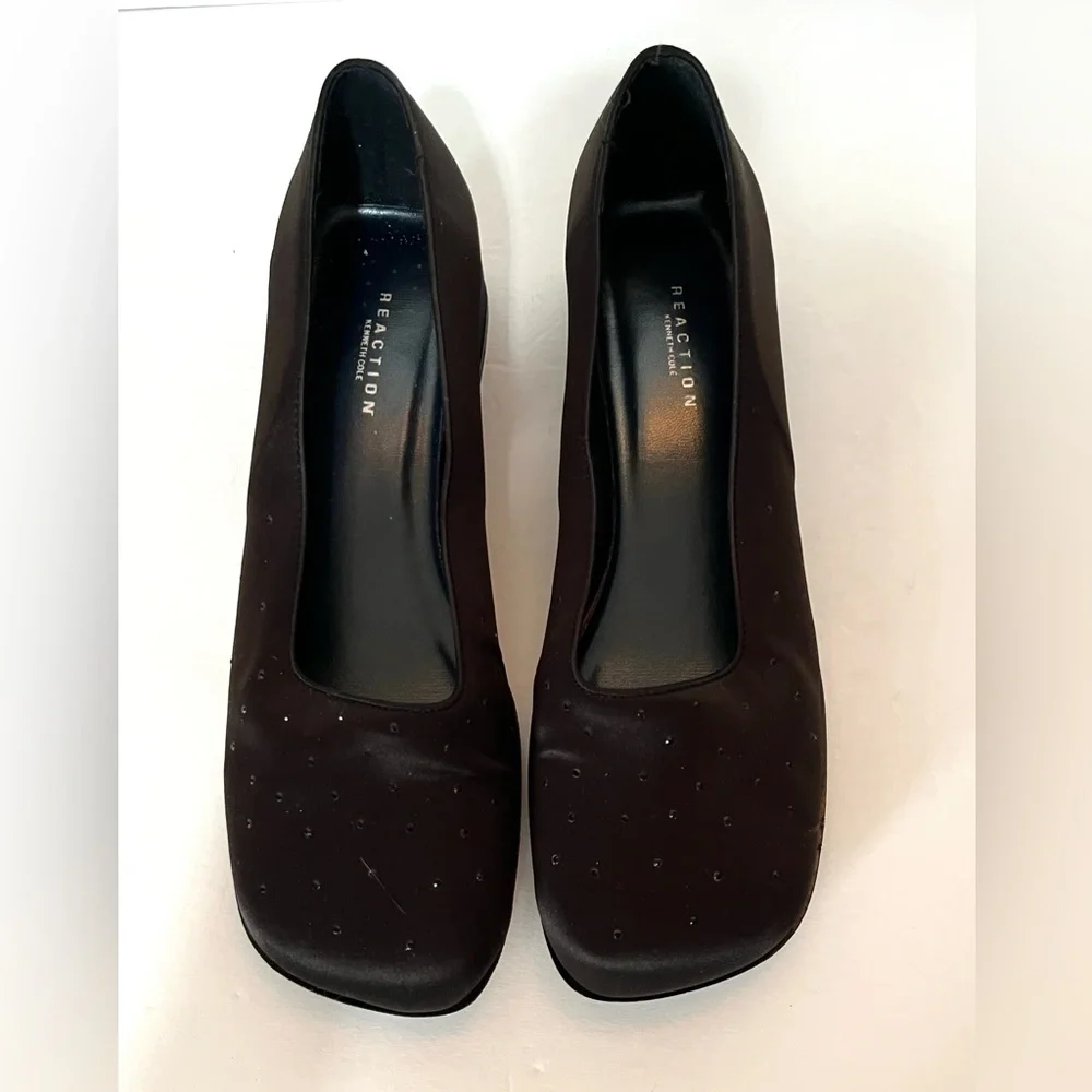 Kenneth Cole Reaction New Beginnings Black Beaded Satin Flat Shoe Slip On Size 8